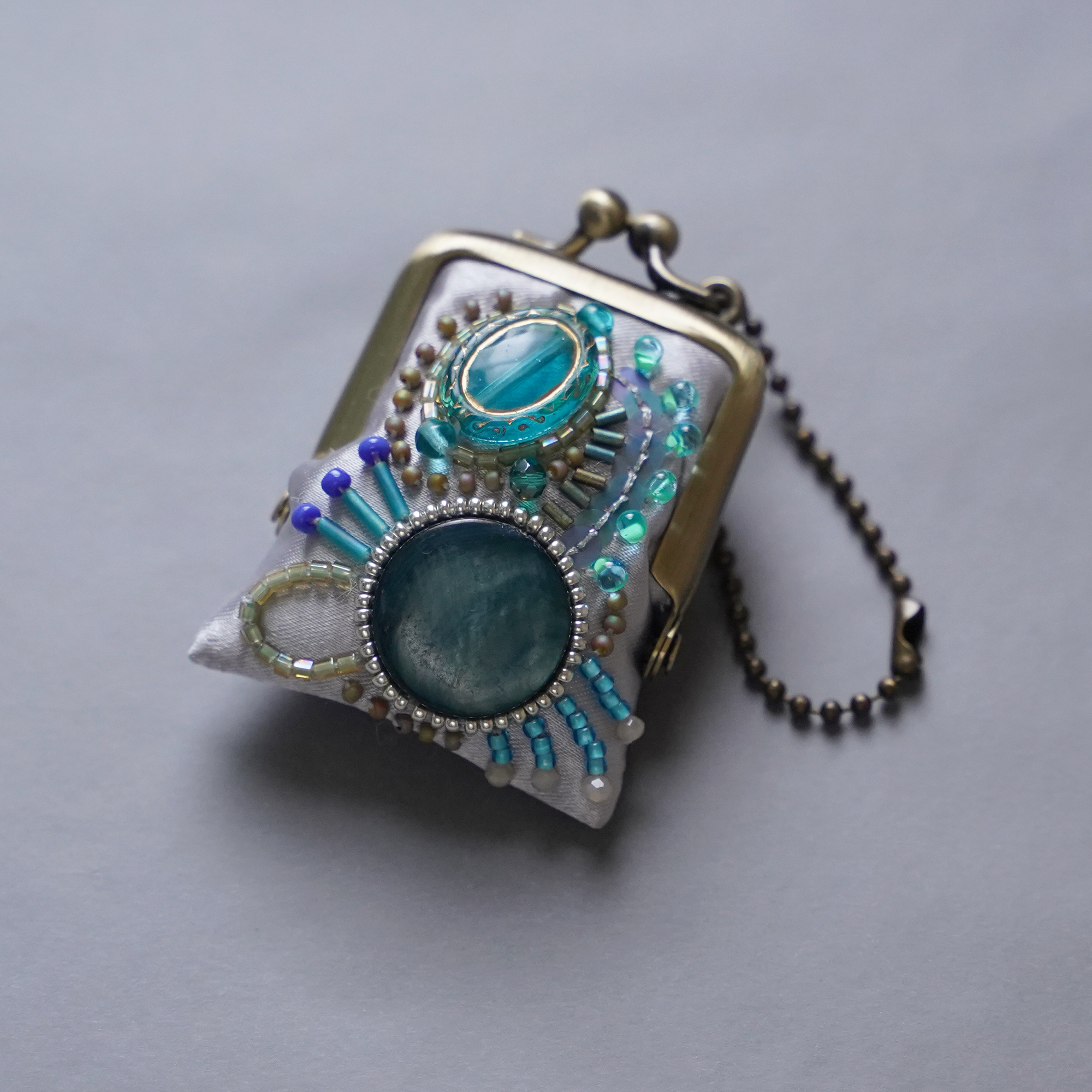piari ハンドメイド ビーズ刺繍 ネックレス ブローチ バッグチャーム