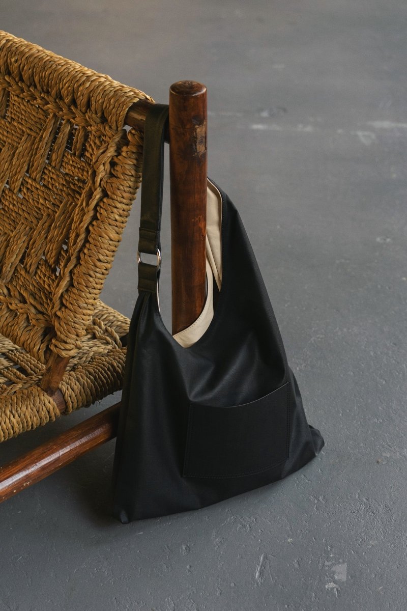 asymmetry reversible bag/2colorを仕入れる | ECモールに無い商品の仕入れならorosy（オロシー）